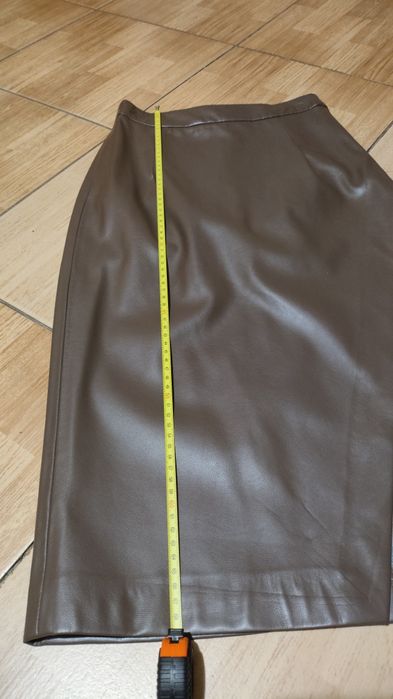 Жіноча юбка з еко шкіри