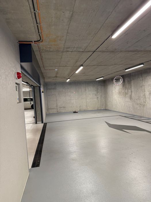 Wrocław – Miejsce Parkingowe w Garażu Podziemnym | ul. Czysta | Bezpieczne i Wygodne - Widok 3