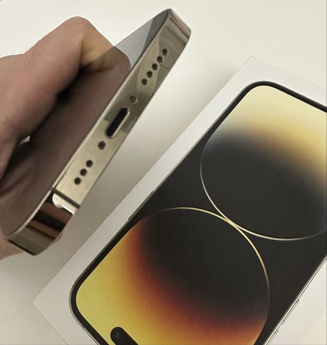 Гарний стан-Iphone 14 pro gold фіз сім