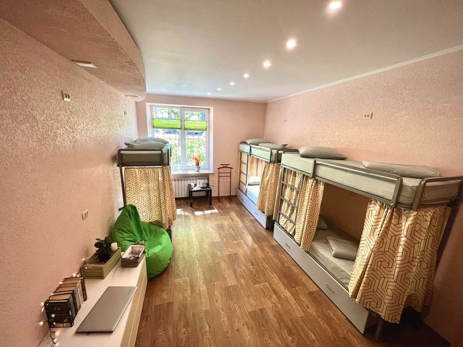 Затишний хостел м. Деміївська. Знижка військовим 25%