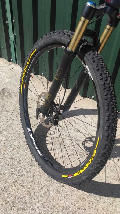 Roda 29 Shimano XT 15x100 com disco CL XT ice tec