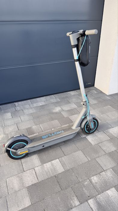 Hulajnoga Motus scooty 10