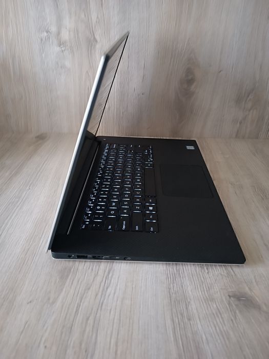 Игровой ноутбук DELL XPS i7 16GB SSD 256GB Nvidia IPS FullHD подсветка