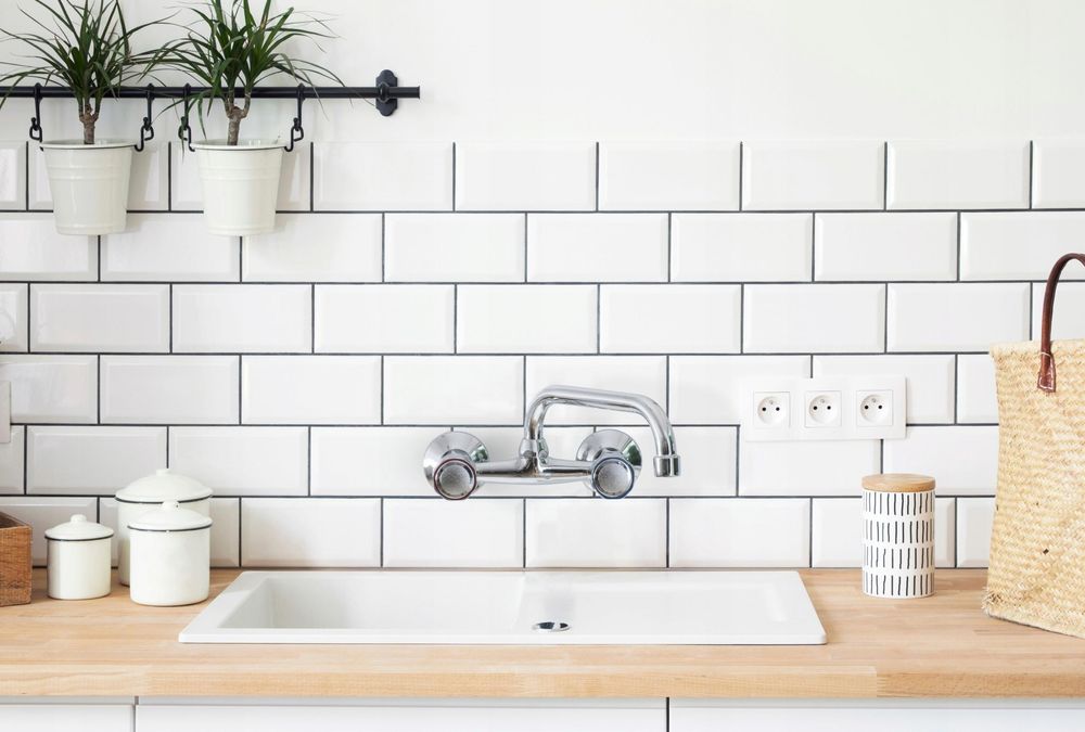 Bateria Kuchenna Ścienna Kran Obrotowa Wylewka Do Zlewu Retro Klasyk