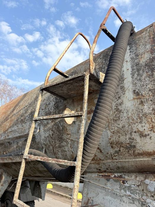 Продам цементавоз бочку тц 10