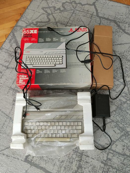 SPRAWNE Atari 65XE + 2 magnetofony XC12 + joystick JETFIGHTER SV 126