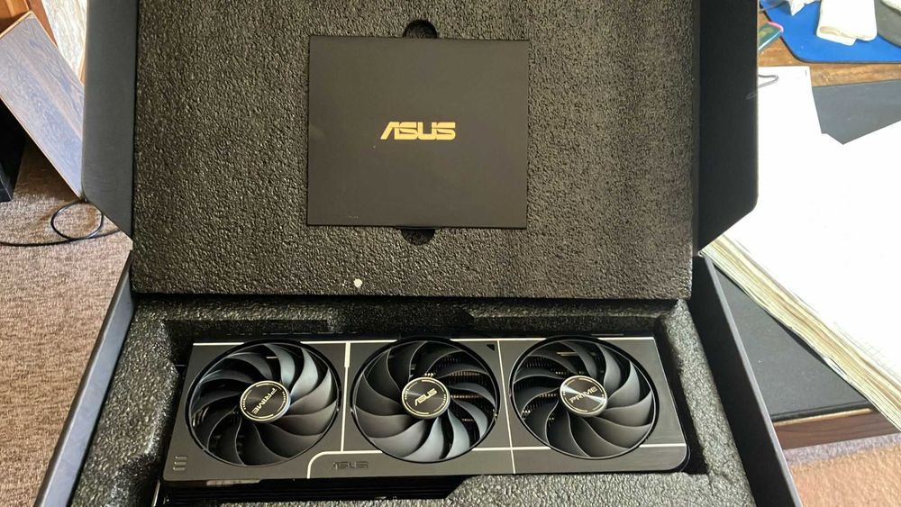 Placa Gráfica RX9070  Asus Prime como nova 16GB