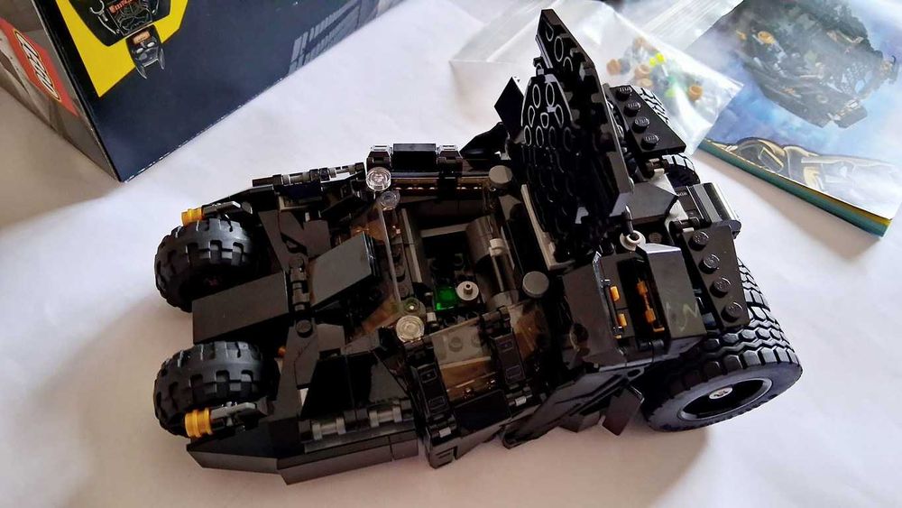 Lego DC 76239 Batmobile Tumbler Scarecrow Showdown peças novas montado