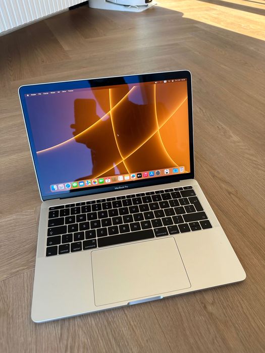 Idealny MacBook Pro 13” 8/256GB SILVER w idealnym stanie!