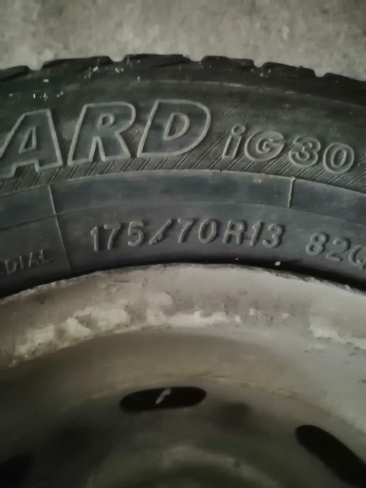 Продам шини з дисками