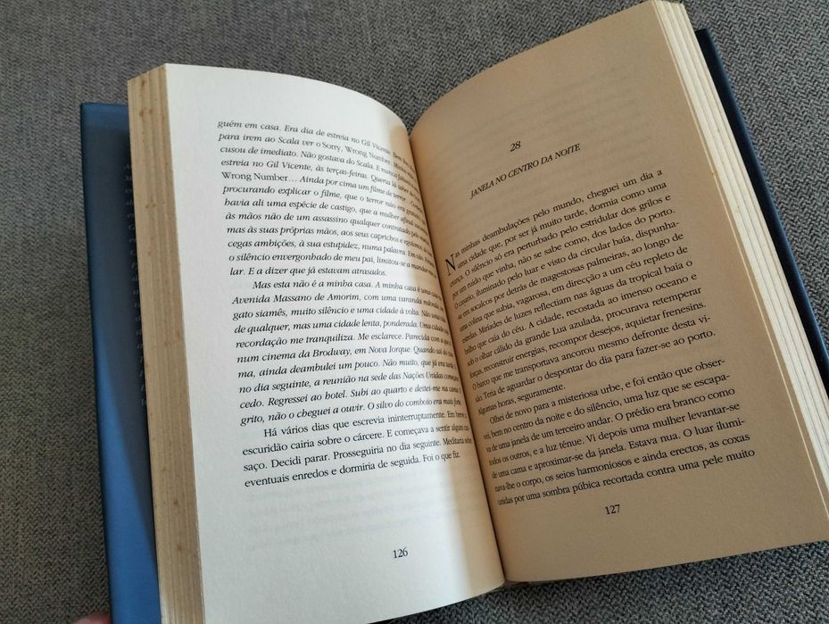 Livro "Viagem ao fim da história" de António Silva Graça