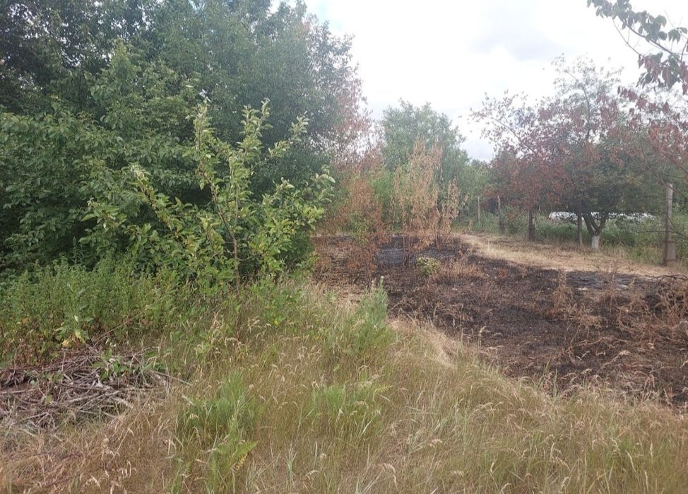 Продам земельный участок с домиком