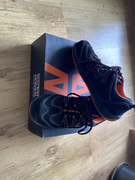 Buty robocze roz. 39 mało używane jak nowe