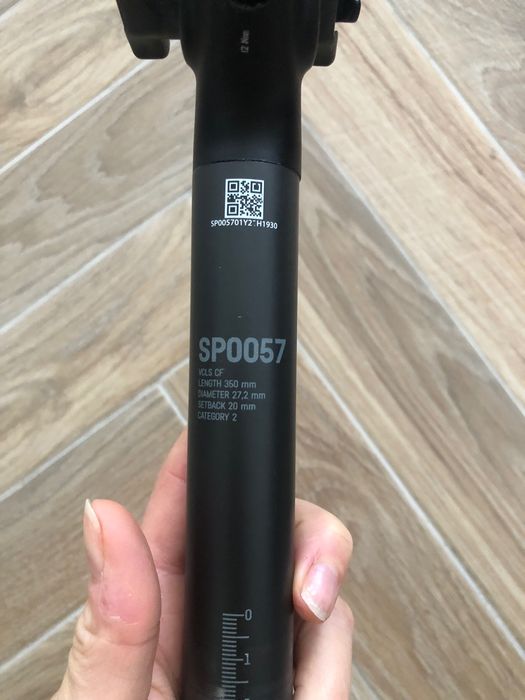 【未使用品】CANYON カーボンシートポスト SP0057 VCLS CF Canyon カーボン シートポスト SP0057 VCLS CF - メルカリ