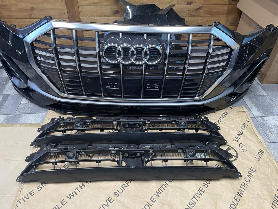 Решітка бампера нижня Q3 83 a 2019-