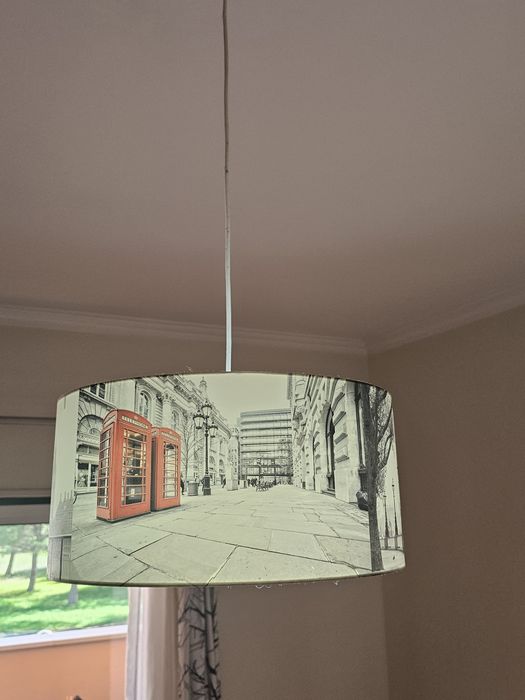 Candeeiro de teto 
Candeeiro de teto suspenso LONDRES CINZA LONDRES C