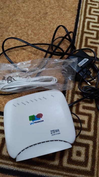 модем / Wi-Fi роутер ZTE ZXHN H108N в ідеальному стані. 

Якщо