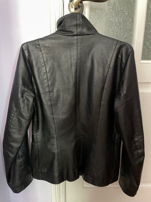 Кожаный пиджак в отличном состоянии, р.S-М