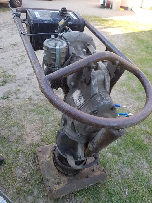 Skoczek wacker bs 100y