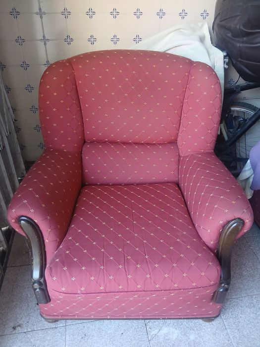 Conjunto de sofá e 2 poltronas usados