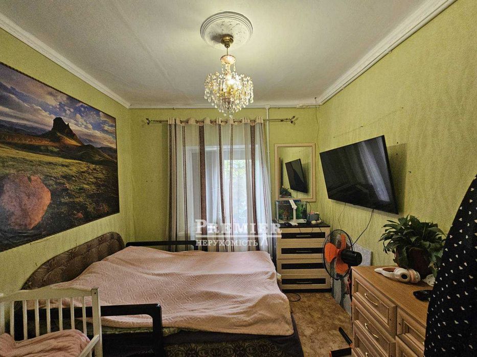 У продажу капітальний будинок у с. Малодолинське