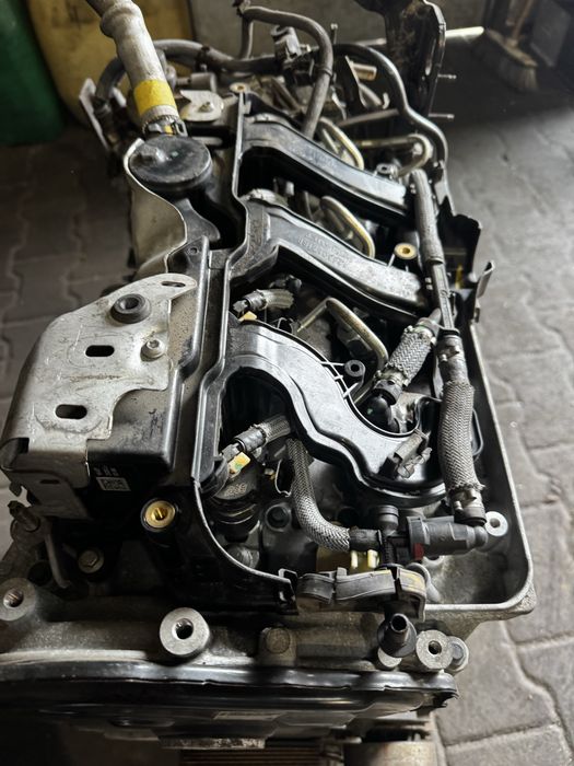 Trafic Vivaro Tallento 2.0 dci silnik M9R V 710