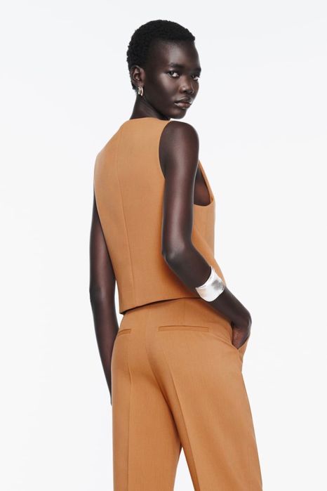 Класичний жилет Zara