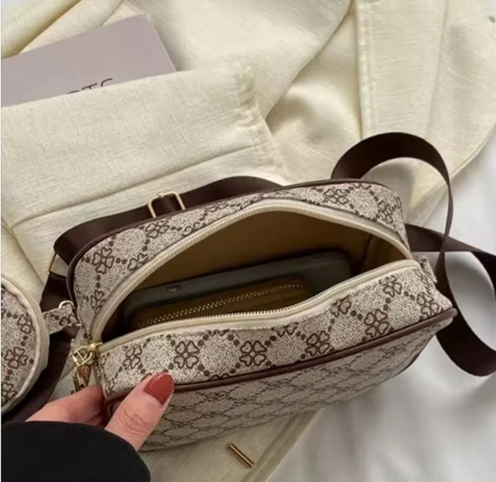 Torebka z saszetka monogram wzór 2w1 listonoszka nerka crossbody torba