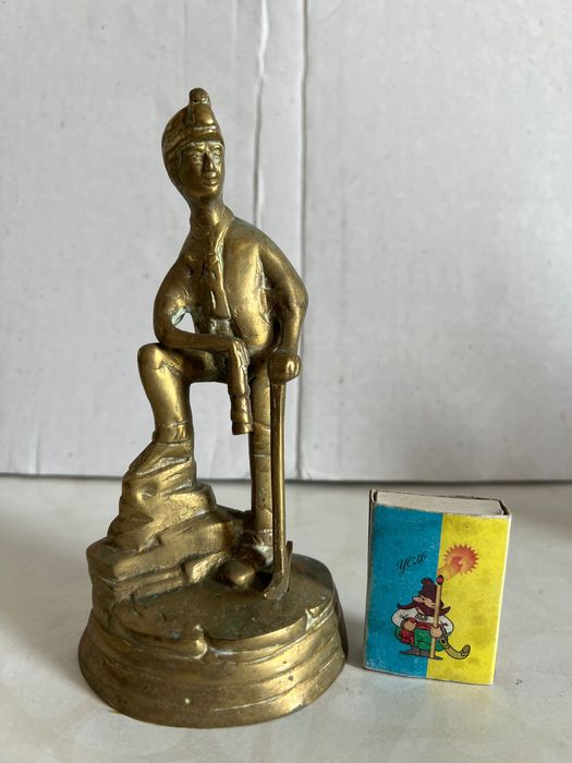 Статуетка латунь