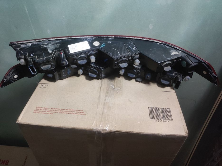 Ліхтарі в задній бампер audi Q5 2019р