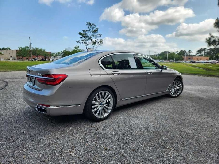 2019 BMW 7-Series 750i
