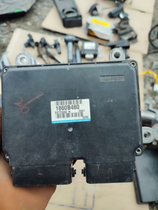 ЭБУ блок управления двигателем Митсубиси Аутлендер XL 2,4 Outlander XL