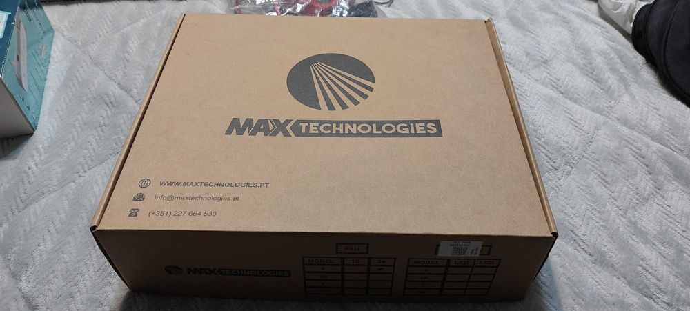 Fonte de Alimentação 12/24 Volts DC - 3A Max Energy NOVA (nunca usada)