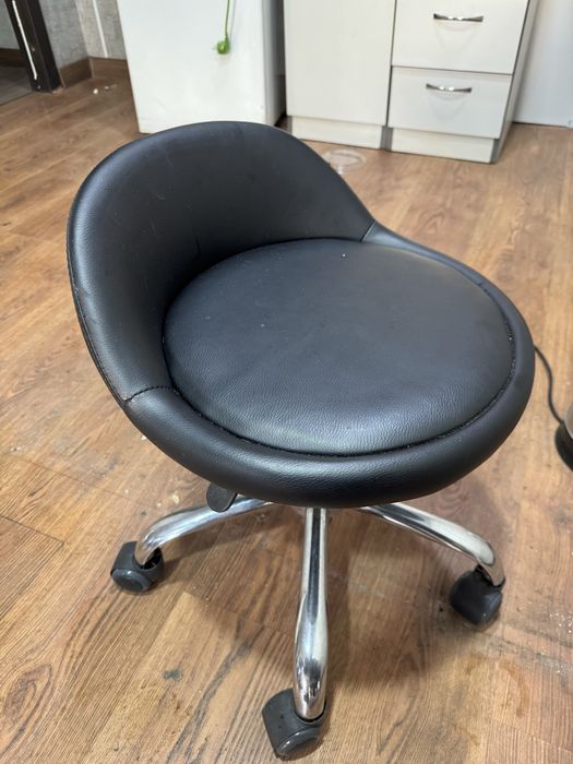 Парикмахерские мебли