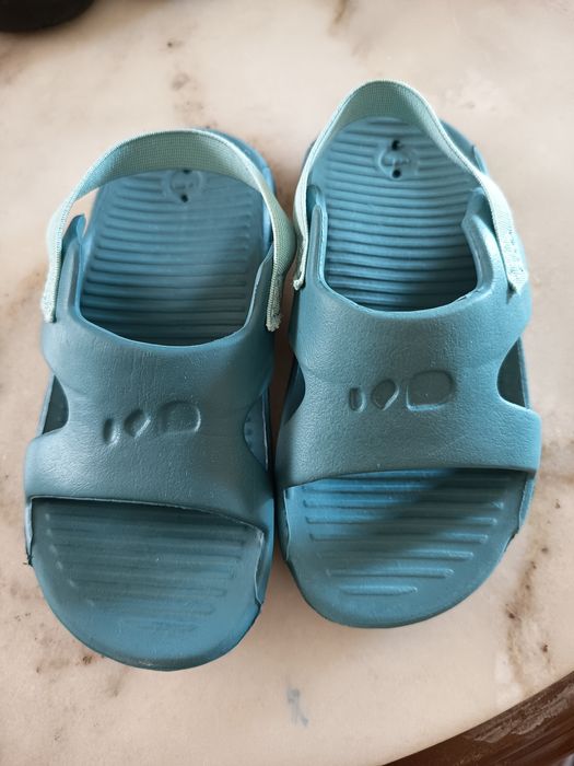 Sapatos bebé piscina