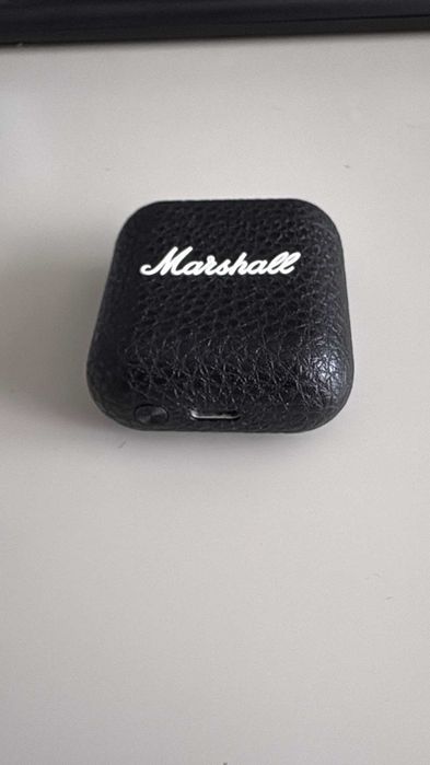 Marshall Minor IV — Auriculares Bluetooth TWS Pretos (c/ estojo e cabo)