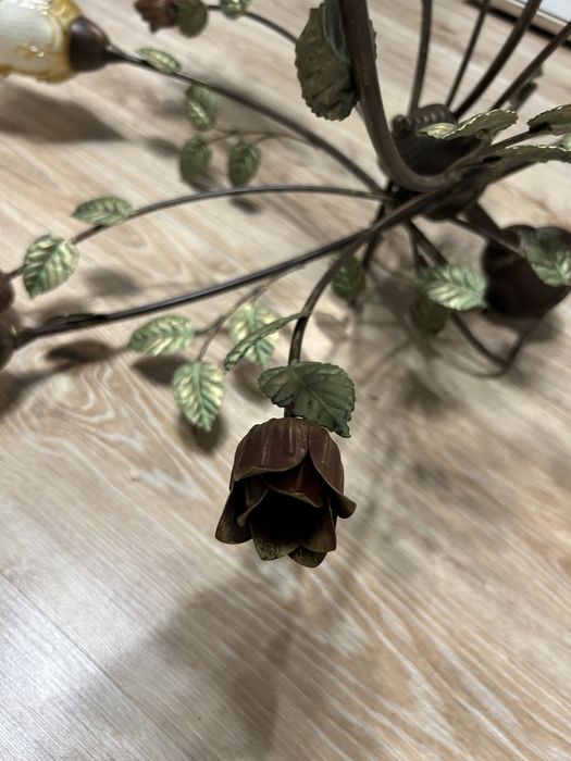 Piękny żyrandol do salonu