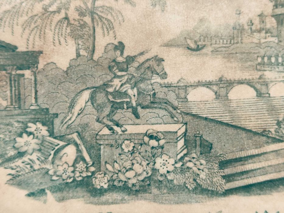 Travessa | Motivo Estátua | Verde | Real Fábrica de Sacavém | 1886