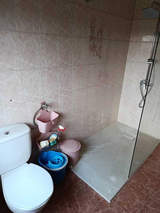 Moradia com terreno urbano, com excelentes acessibilidades