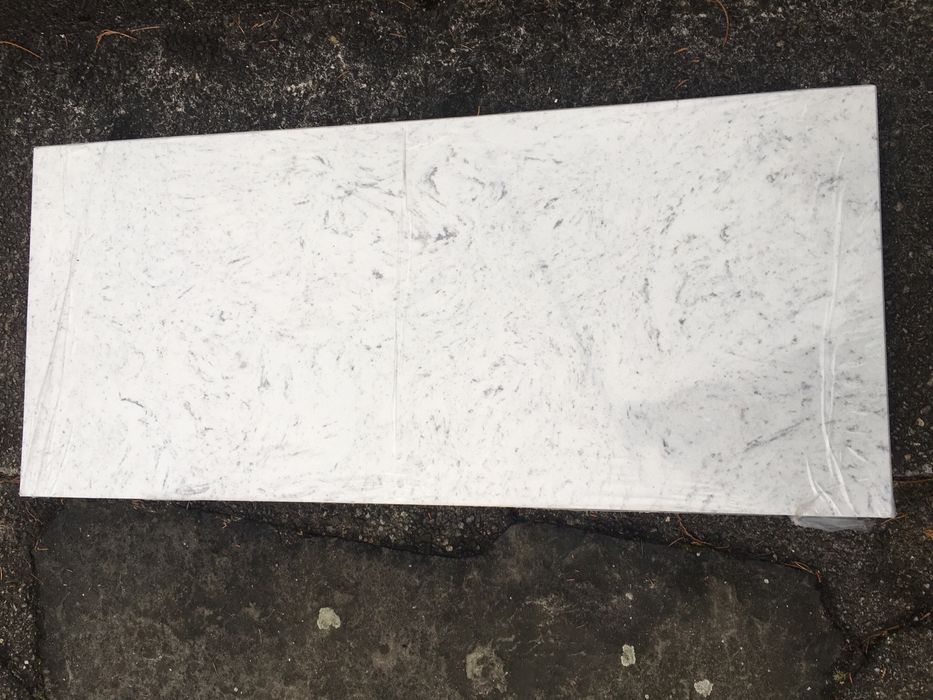 Parapet biały konglomerat marmurowy 72/32/2cm nowy