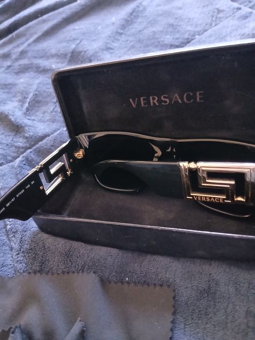 Vendo Óculos de sol da Versace pretos