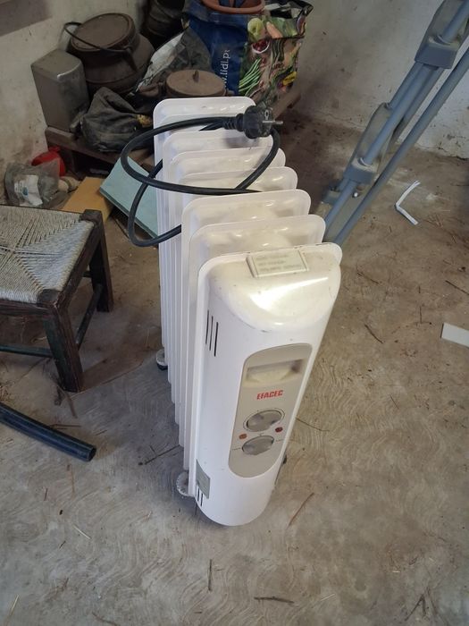 Aquecedor a óleo da marca EFACEC