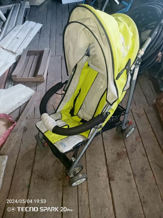 Прогулянкова коляска