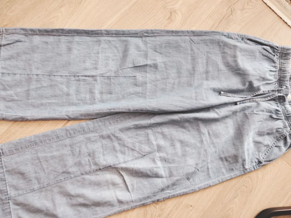 Spodnie z szeroką nogawką