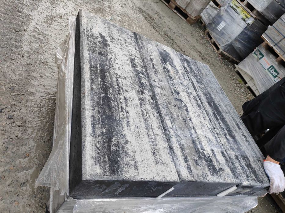 Filar podstawa pod pompę piec 100x35x15 stopień schody palisada beton