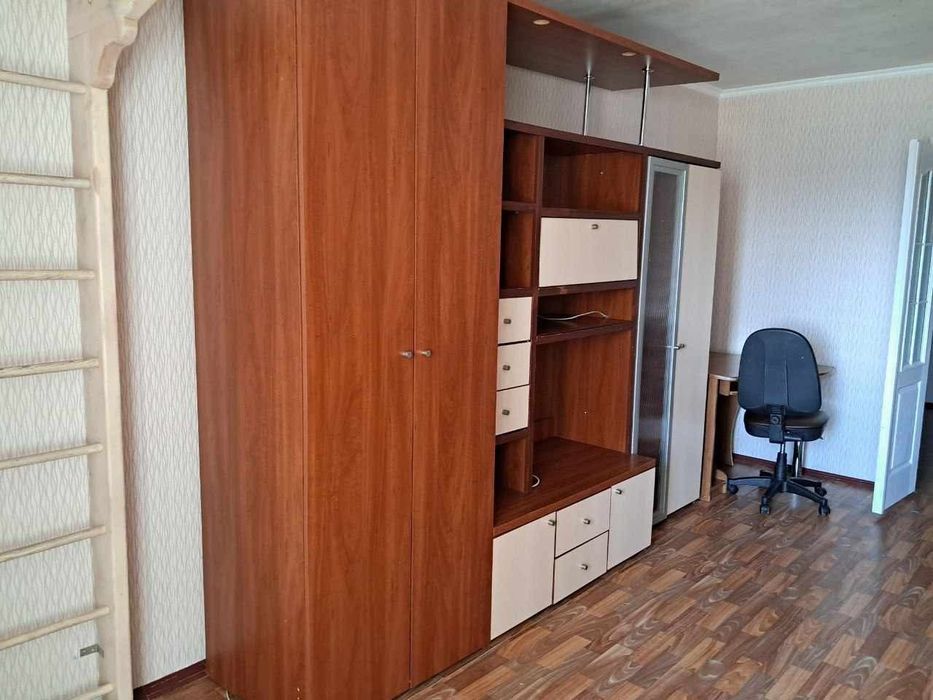 Здам простору  1 но кімн квартиру вул. Милославська 12а. Вільна.