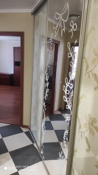 Двох кімнатна квартира в центрі міста.