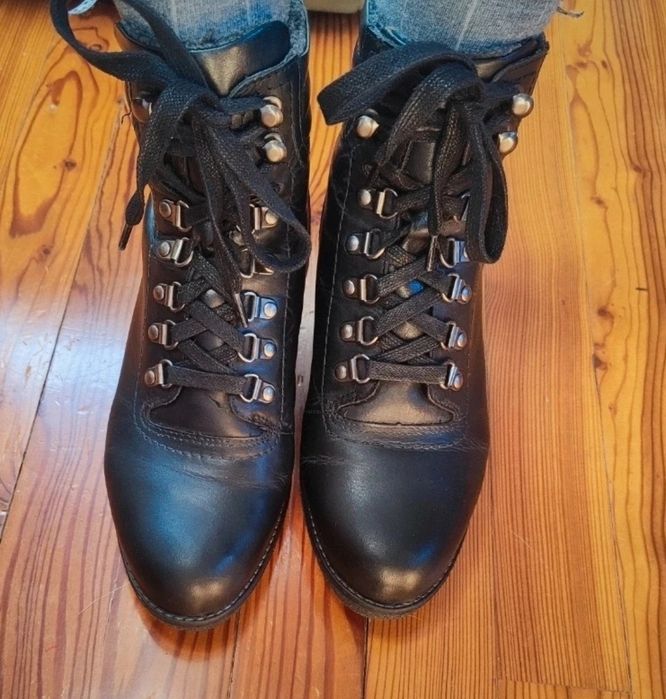 Zimowe ocieplane buty skórzane 39 CCC stan świetny