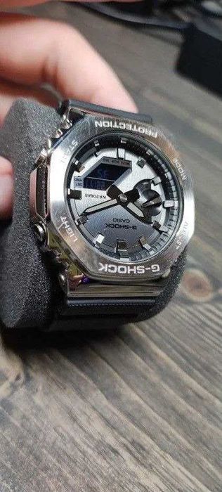Наручные часы Casio G-Shock GM-2100-1AER