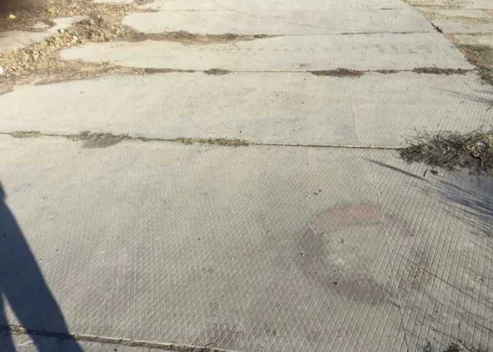 Аеродромна плита ПАГ-18 (1 сорт). Рівні петлі, без сколів.